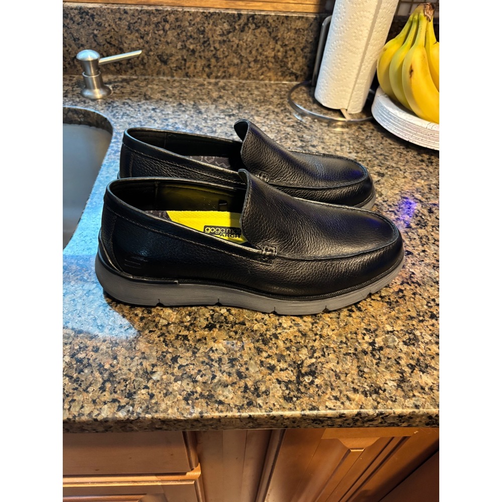 Skechers Classic Fit Black Leather Loafers Goga Mat Arch 205096 Mens 7.5